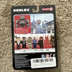 Roblox Dueldroid 5000 Figure with Virtual Item Code Brand New