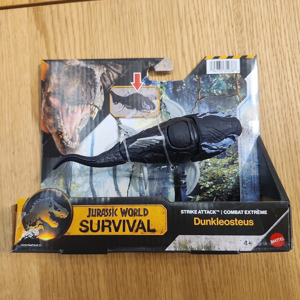Jurassic World Survival Strike Attack Dunkleosteus Action Figures