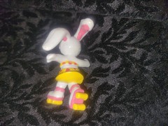 Vintage 1989 Hardee’s Beach Bunnies Roller Skater PVC Figure Happy Meal Toy