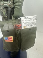 1/6 US NAVY F-14 “TOP GUN” MAVERICK TOM CRUISE TOMCAT FIGHTER PILOT + USN STAND