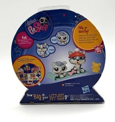 Littlest Pet Shop NIB Sleddin’ Fun # 1683 1684 Mommy & Baby Gray Husky Globe New