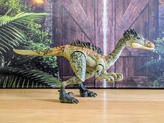 Jurassic World Hammond Collection Battle A Big Rock ALLOSAURUS & TROODON True FX