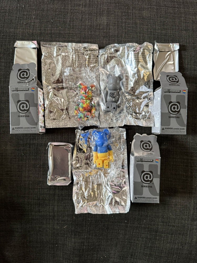 Bearbrick Series 46 Flag Ukraine Jon Burgerman Basic – 100% Be@rbrick – 3 Pack