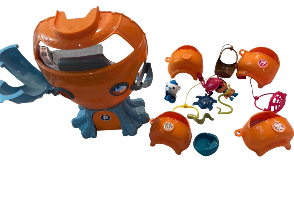 2010 Mattel Fisher Price Octonauts Octopod Playset w/ Figures Incomplete