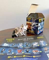 Warrior Cats Ivypool Mystery Figure Series Two blind box free shipping