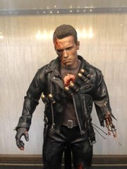 Hot Toys Terminator 2 T-800 Battle Damaged DX13 Japan Limited Special Edition