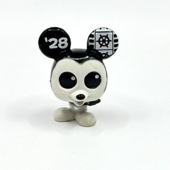 Disney Doorables Series 6 Mickey Years Of Ears lot of 8 Exclusive Collection