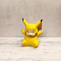 Pokemon PIKACHU CHARGING POSE 1.5″ Mini Figure Nintendo Collectible Toy CGTSJ
