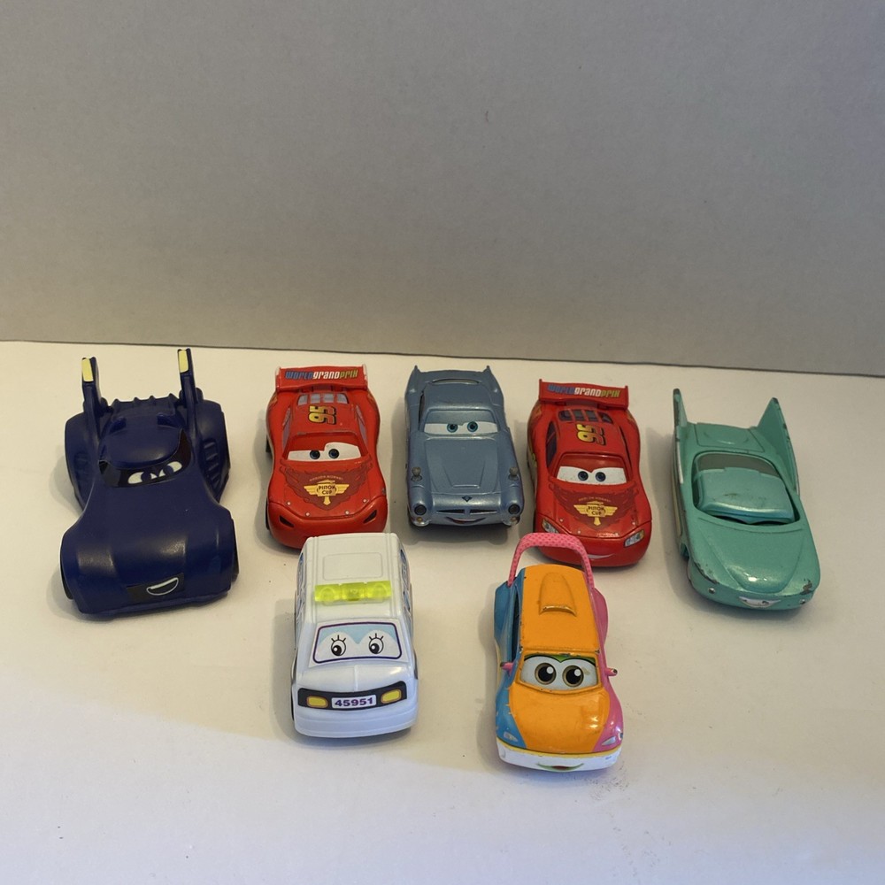 Disney Pixar Cars-Lot of 7 Cars McQueen-Die Cast & Plastic