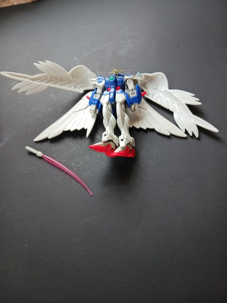 Bandai Mobile Suit GUNDAM Arch Enemy WING GUNDAM ZERO CUSTOM Collector Series