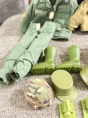Vintage GI Joe ARAH 1991 Collector’s Case With 30+ Pieces Clothes/Accessories