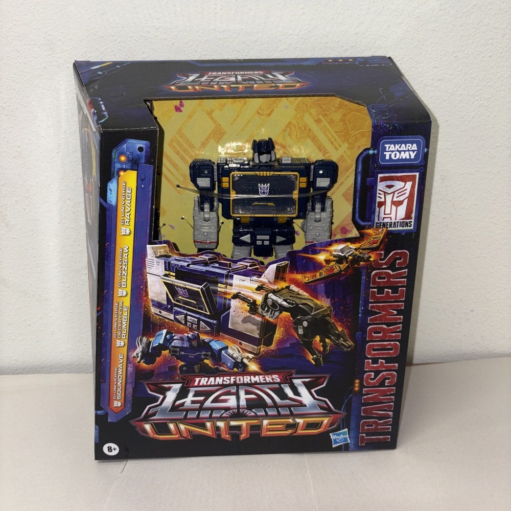 Transformers Legacy United G1 Universe Soundwave Rumble, Buzz saw, Ravage Minty
