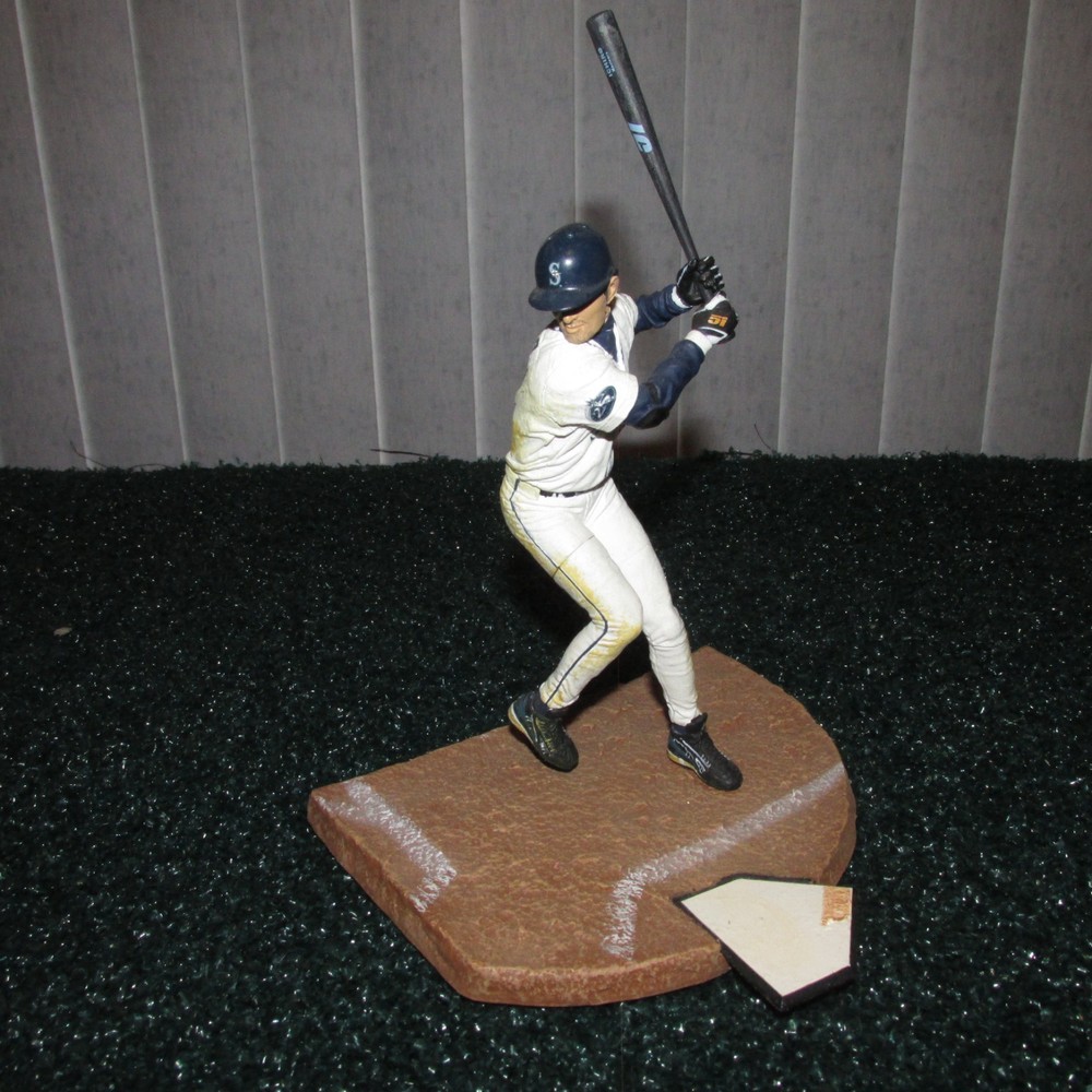 McFarlane 2002 Ichiro Suzuki Seattle Mariners MLB series 1 (open/loose)