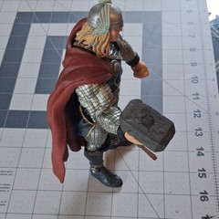 Marvel Thor Action Figure w/Hammer (Mjolnir) Red Cape Silver Helmet