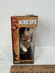 AMC’s The Walking Dead Wind Ups Rick Grimes 2013 New in Unopened Box Bulls i Toy
