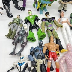 Random Lot Of Action Figures Marvel DC Funkos & Other Lot Of 17 Toy