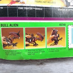 Aliens Bull Alien Action Figure Kenner 1992 Toy + Comic New Sealed (Damaged Box)