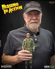 Missing In Action Chuck Norris COLONEL BRADDOCK 1:6 Deluxe Infinite Statue