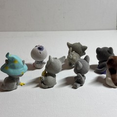 Lot of 7 Vintage Kitty In My Pocket & Puppy Figures – Flocked Cats & Dog