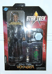 STAR TREK VOYAGER TUVIX 1/10 7″ FIGURE 003 NACELLE TOYS NEW SEALED