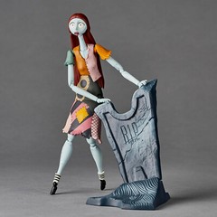 KAIYODO REVOLTECH TIM BURTON’S THE NIGHTMARE BEFORE CHRISTMAS SALLY 175mm