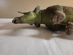 Kenner Jurassic Park Triceratops JP.08 Vintage 1993 Dino Damage No Wound Cover