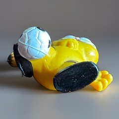 Vintage Garfield With Soccer Ball Figure 2 1/2″ PVC / Rubber Like Material