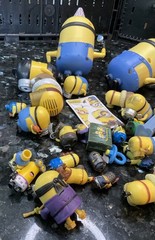 Minions Figures Despicable Me Toy Lot Thinkway Toys 33 Minions!