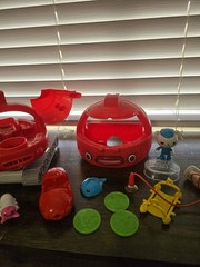 Octonauts Gup-X Rescue Vehicle w/ Captain Barnacles & Accessories Near Complete