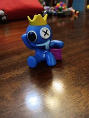 Official Rainbow Friends Mystery Bag Mini Figure- Blue Monster Roblox