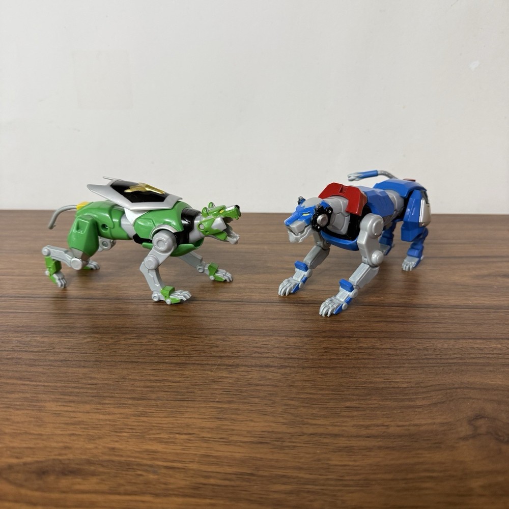 Voltron Legendary Defender Blue & Green Lion 2017 Playmates
