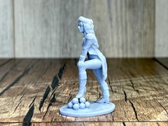 Action Figure Napoleoniс girl 60mm Tabletop Miniature Resin Figure