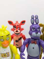 Lot 5 Five Nights at Freddy’s Action Figures – Freddy, Chica, Bonnie Have Light