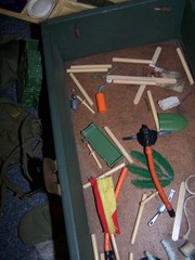 GI JOE 1964 First Issue Foot Locker with Lots accessories from Estate See Photos