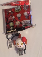 Pennywise Welcome To Derry Bag Backpack Clip – IT, w/ Red Balloon