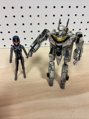 Roy Fokker & VF-1S Veritech Fighter ROBOTECH 1/100 Scale Toynami Loose As Shown