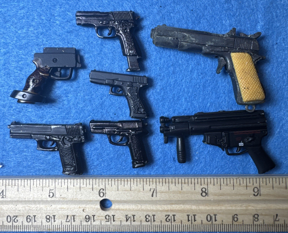 12″ ACTION FIGURE ACCESSORIES – METAL DIECAST PISTOLS AND SUBMACHINE GUN LOT