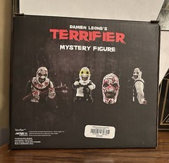 Terrifier Blind Box Mystery Bloody ART THE CLOWN with Mace Figure