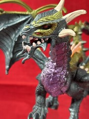 RAZORTHORN DRAGON ACTION FIGURE DRAGONHEART W/ BATTLE THORNS PURPLE GREEN CLEAN!