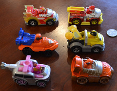 LOT 6 DIE CAST TRUE METAL PAW PATROL VEHICLES CARS NICKELODEON FIRE TRUCK TOW