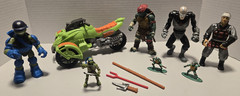 Teenage Mutant Ninja Turtle Figure & Accessory Lot Pre-Owned Play Wear No Breaks