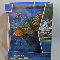 McFarlane Toys Avatar World of Pandora Tonowari & Skimwing Set Glow in Dark