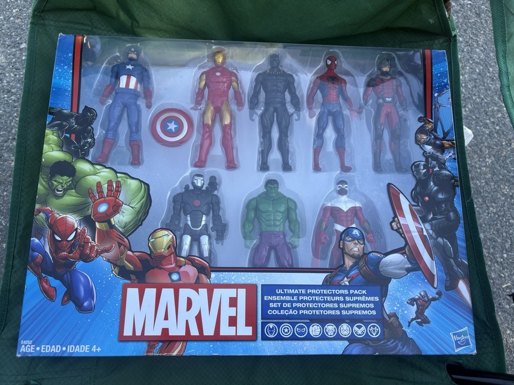 Marvel Ultimate Protectors Avengers Action Figures 8 Pack Gift Set Exclusive New