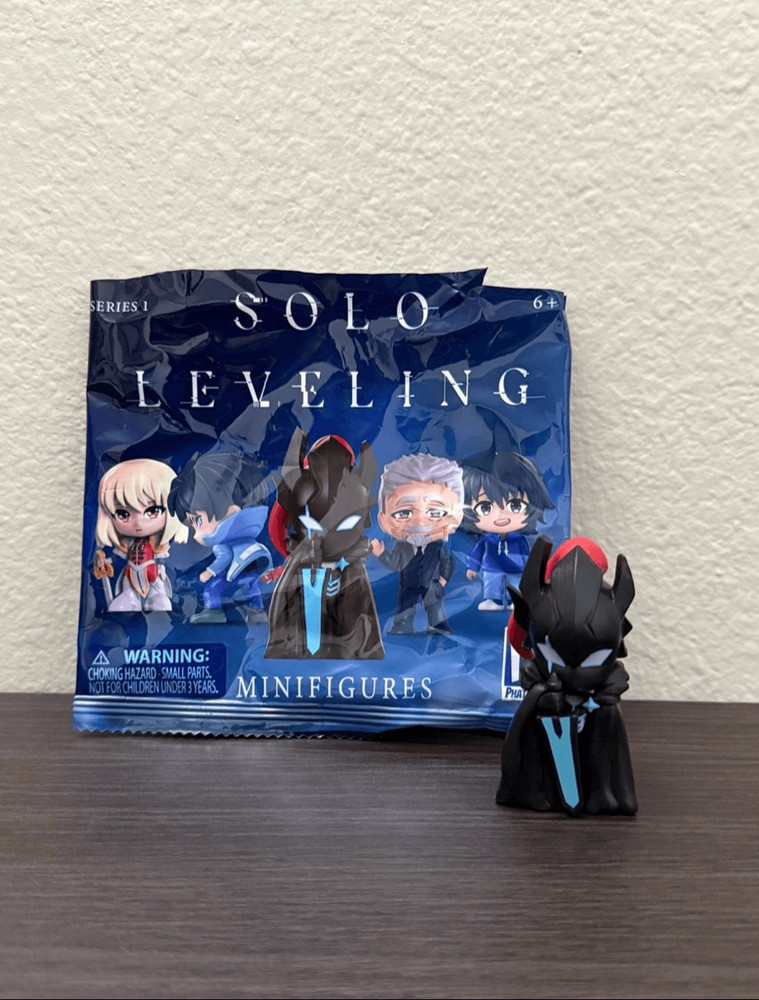 Solo Leveling PhatMojo Series 1 Blind Bag Mini Figure – Igris
