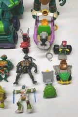 TMNT LARGE LOT OF FIGURES And VEHICLES Teenage Mutant Ninja Turtles