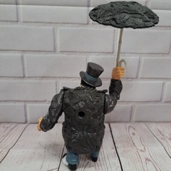 THE PENGUIN KENNER 1997 DC COMICS LEGENDS OF THE DARK KNIGHT BATMAN FIGURE!
