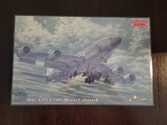 Boeing RC-135V/W Rivet Joint 1:144 RODEN Model Kit MIB NEW Sealed