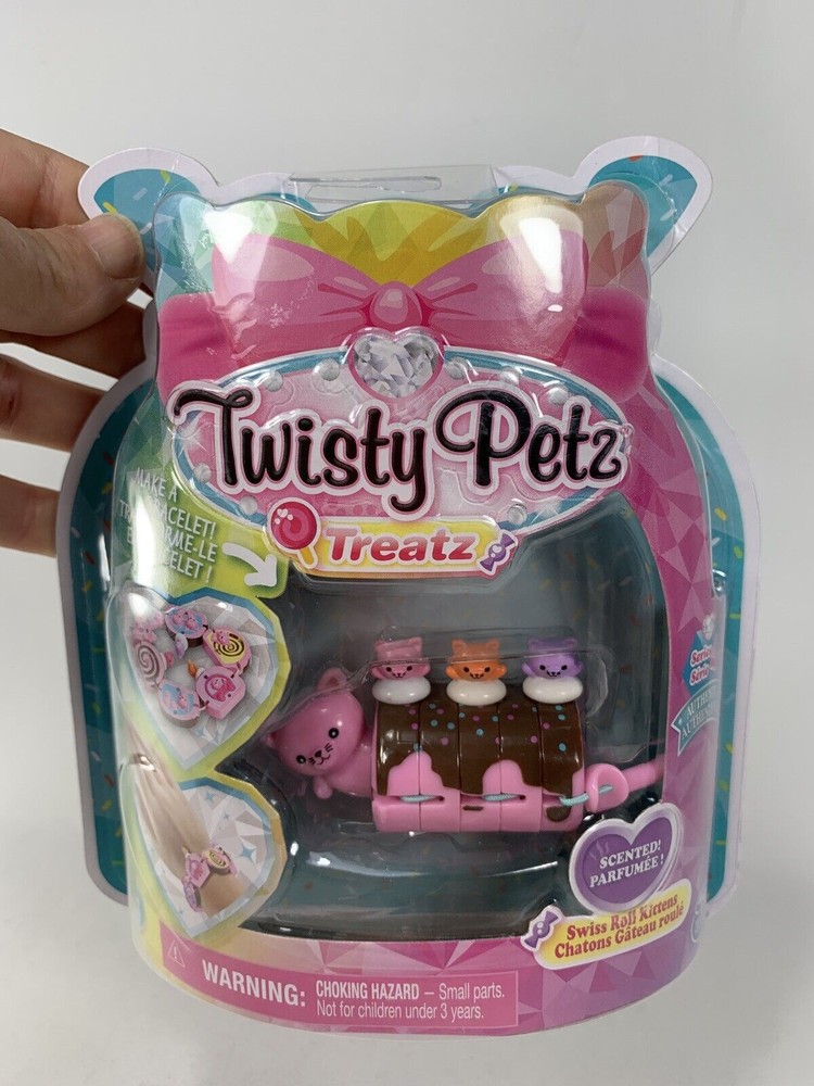 Twisty Petz Treatz Series 4 Swiss Roll Kittens Bracelet. Ages 4 and up.