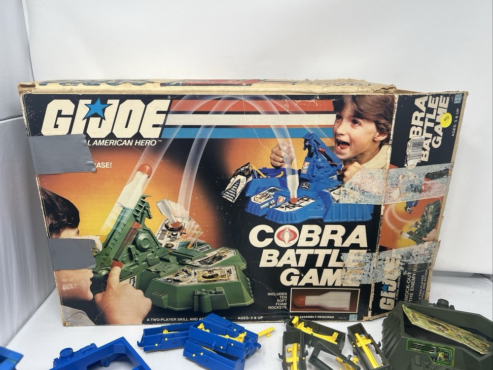 1982 Hasbro Vintage GI JOE Cobra Battle Game with Original Box Almost Complete