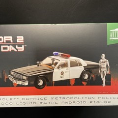 Terminator 2 – T-1000 Cop Car 1:18 Scale – Includes T-1000 Figure